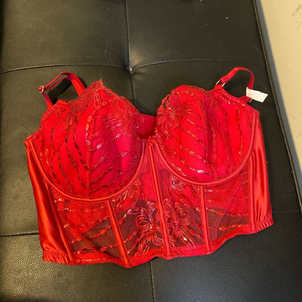 Elegant Red Lace Bustier